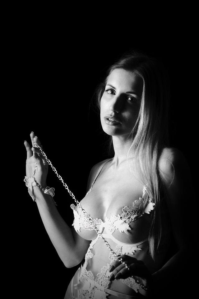 
                  
                    
                     FUJIFILM 
                     X-T5 
                  
                  