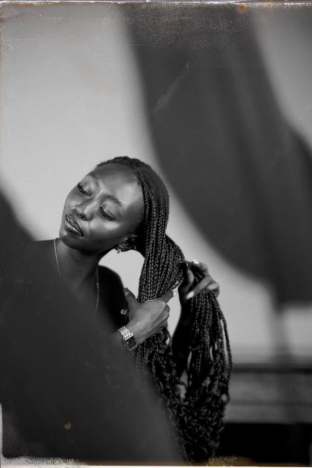 
                  
                    
                     NIKON CORPORATION 
                     NIKON Z f 
                  
                  