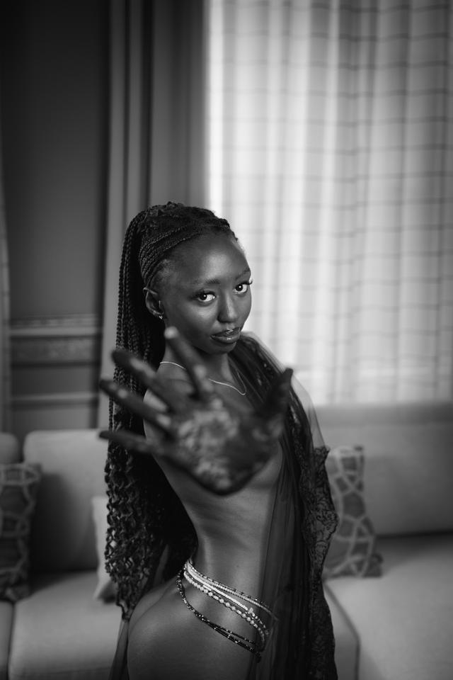 
                  
                    
                     NIKON CORPORATION 
                     NIKON Z f 
                  
                  