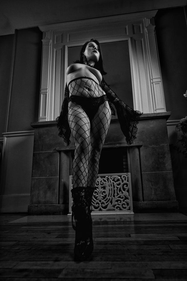 
                  
                    
                     NIKON CORPORATION 
                     NIKON Z f 
                  
                  