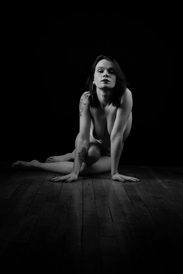 
                  
                    
                     NIKON CORPORATION 
                     NIKON Z f 
                  
                  