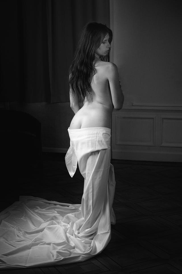 
                  
                    
                     NIKON CORPORATION 
                     NIKON Z f 
                  
                  