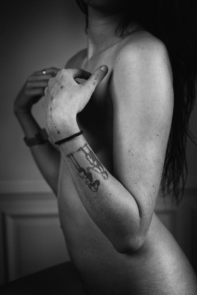 
                  
                    
                     NIKON CORPORATION 
                     NIKON Z f 
                  
                  