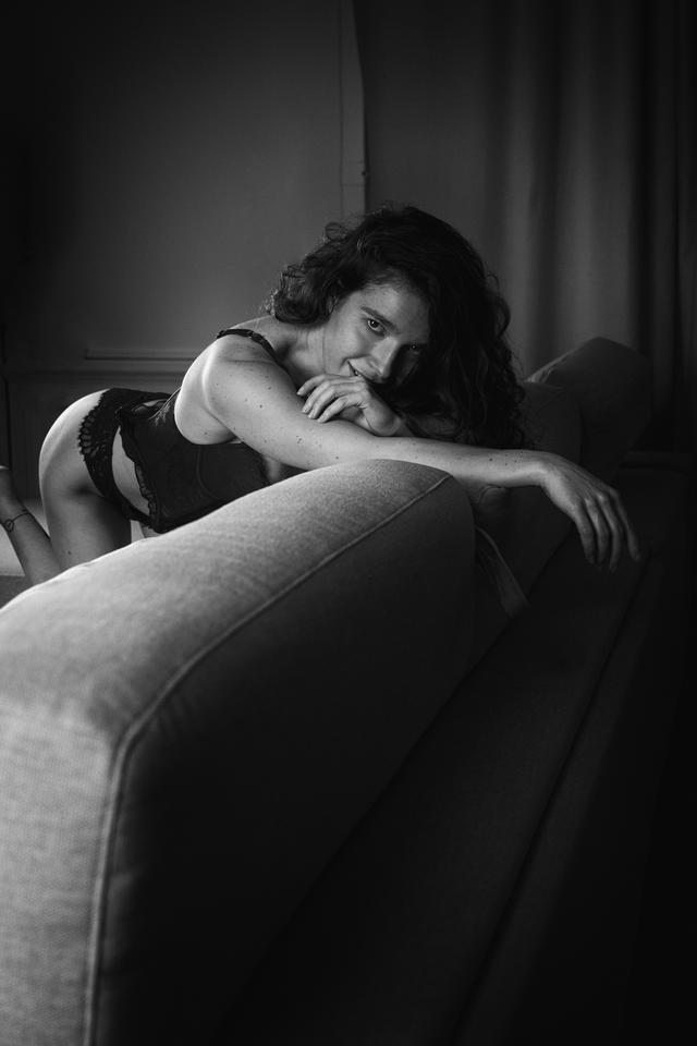 
                  
                    
                     NIKON CORPORATION 
                     NIKON Z f 
                  
                  