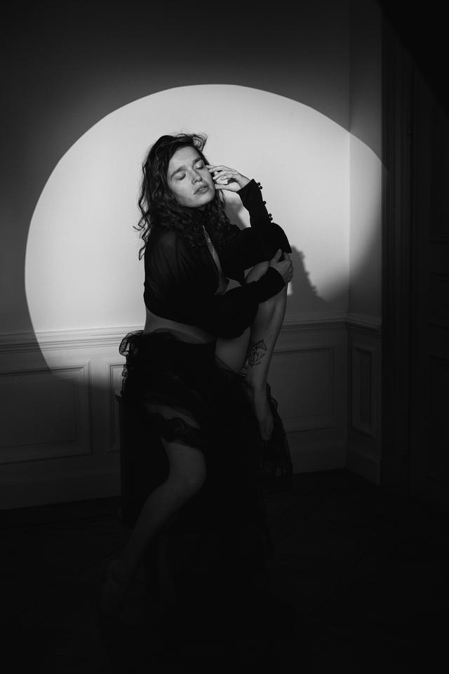 
                  
                    
                     NIKON CORPORATION 
                     NIKON Z f 
                  
                  