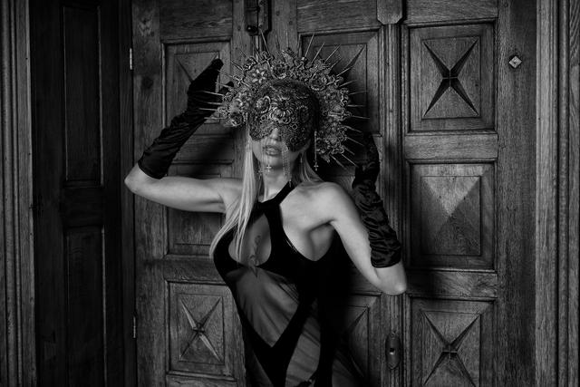 
                  
                    
                     NIKON CORPORATION 
                     NIKON Z f 
                  
                  