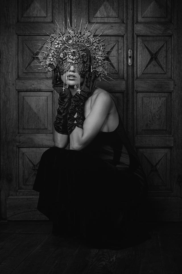 
                  
                    
                     NIKON CORPORATION 
                     NIKON Z f 
                  
                  