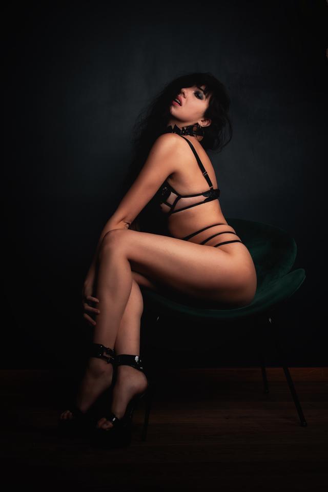 
                  
                    
                     NIKON CORPORATION 
                     NIKON Z f 
                  
                  