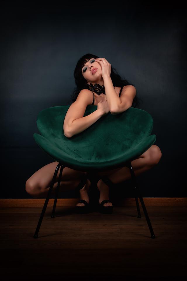 
                  
                    
                     NIKON CORPORATION 
                     NIKON Z f 
                  
                  