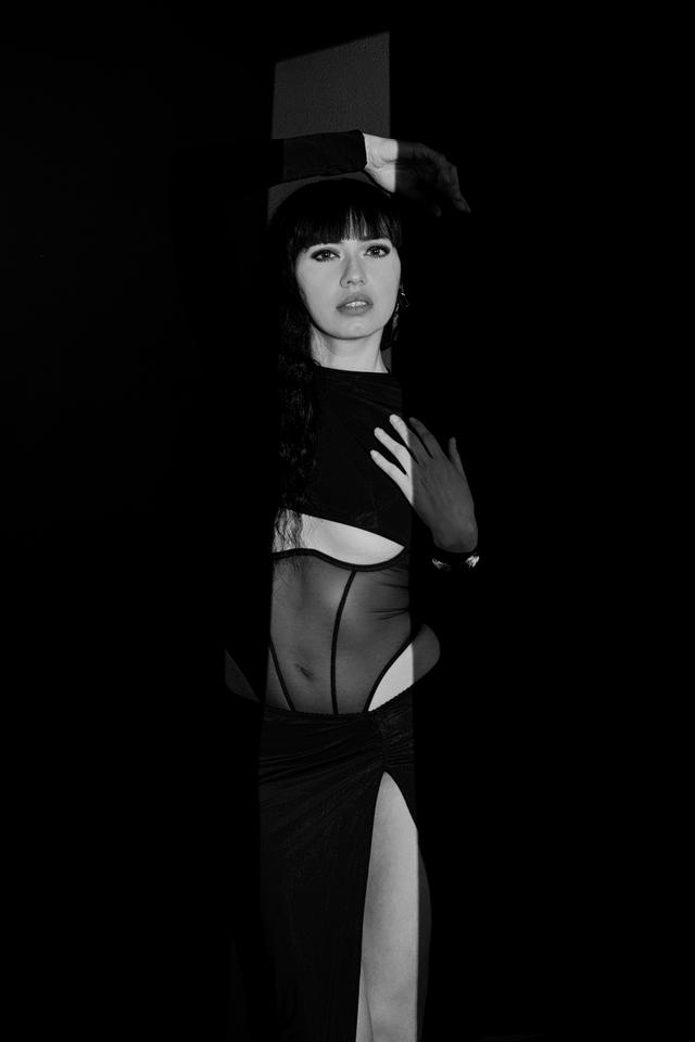 
                  
                    
                     NIKON CORPORATION 
                     NIKON Z f 
                  
                  