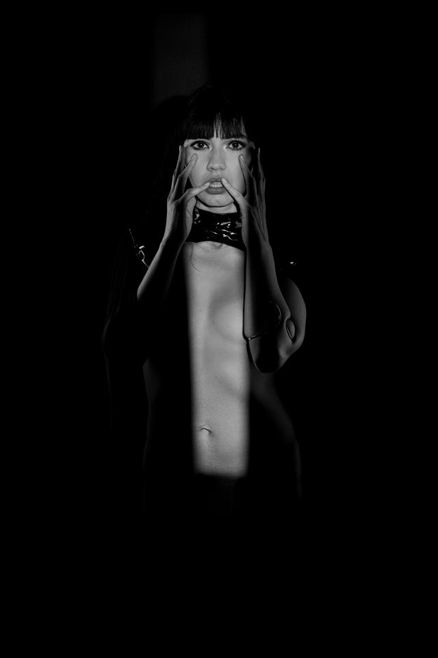 
                  
                    
                     NIKON CORPORATION 
                     NIKON Z f 
                  
                  