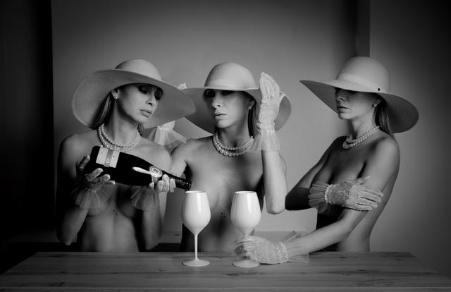 
                  
                    
                     NIKON CORPORATION 
                     NIKON Z f 
                  
                  